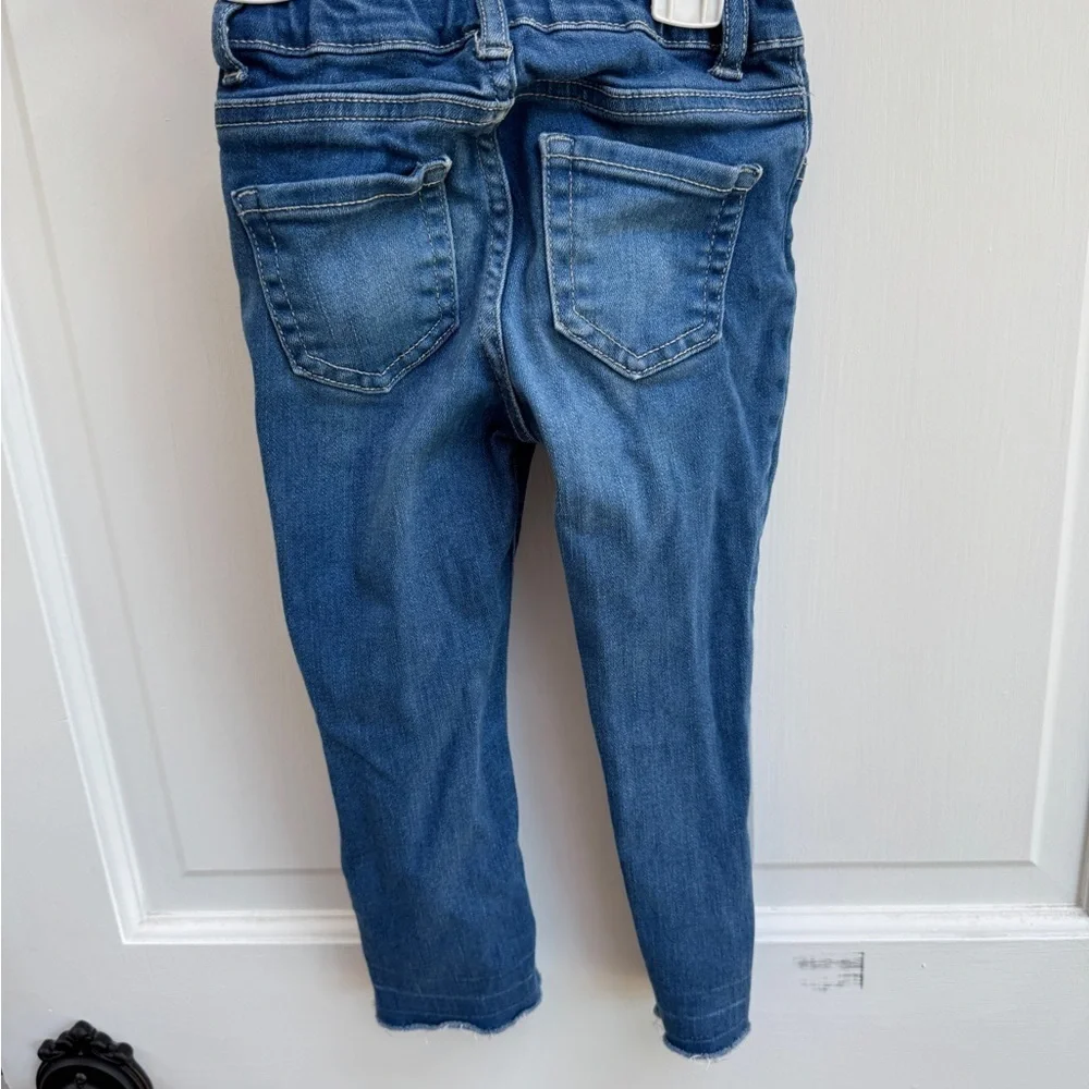 NWOT The Children's Place 3T Girls Super Skinny Blue Denim Distressed Jeans Pant